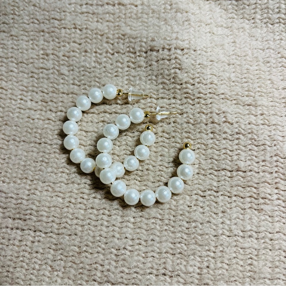 NEW PEARL ROUND HOOP EARRINGS